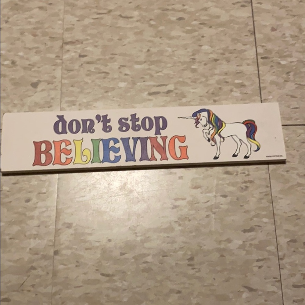 Unicorn “Don’t Stop Believing” Wall Decor
